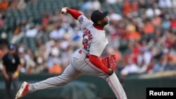 Aroldis Chapman se encamina hacia el Salón e la Fama, al llegar a 400 salvados.