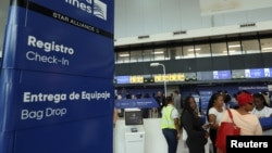 Pasajeros en el Aeropuerto Internacional de Tocumen, en la Ciudad de Panamá, Panamá, el 19 de julio de 2024. REUTERS/Aris Martínez