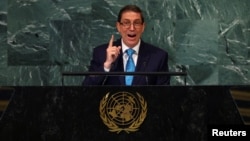 El ministro de Asuntos Exteriores de Cuba, Bruno Rodríguez Parrilla, interviene en la 77.ª Sesión de la Asamblea General de las Naciones Unidas en la sede de la ONU en la ciudad de Nueva York, EE. UU., el 21 de septiembre de 2022. REUTERS/Mike Segar