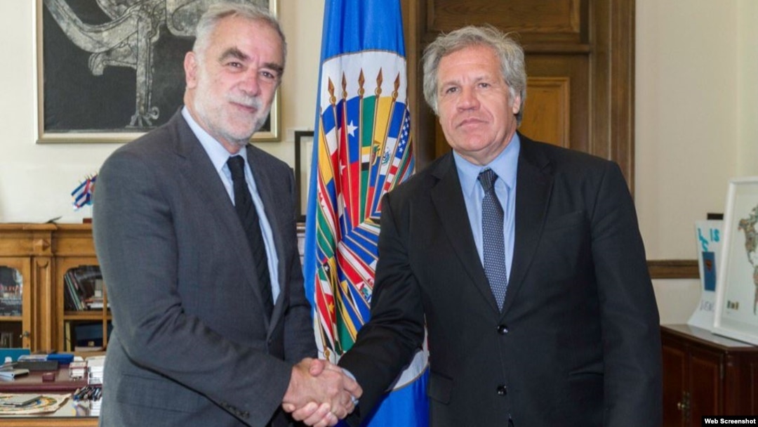 Luis Moreno Ocampo y Luis Almagro.