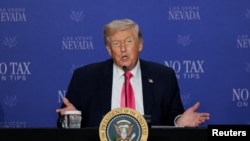 El presidente de Estados Unidos, Donald Trump, habla durante una mesa redonda centrada en los recortes de impuestos en Las Vegas, Nevada, EE. UU., el 16 de abril de 2026.