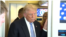 Presidente Doanld Trump en el Air Force One