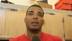 Habla con Televisión Martí pitcher cubano de los Medias Rojas de Boston