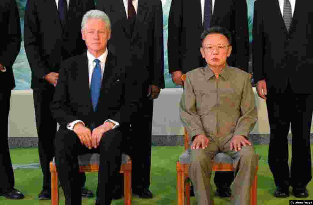 Bill Clinton con Kim Jong Il en Corea del Norte