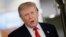 El presidente Donald Trump ofrece declaraciones a los medios de comunicación.