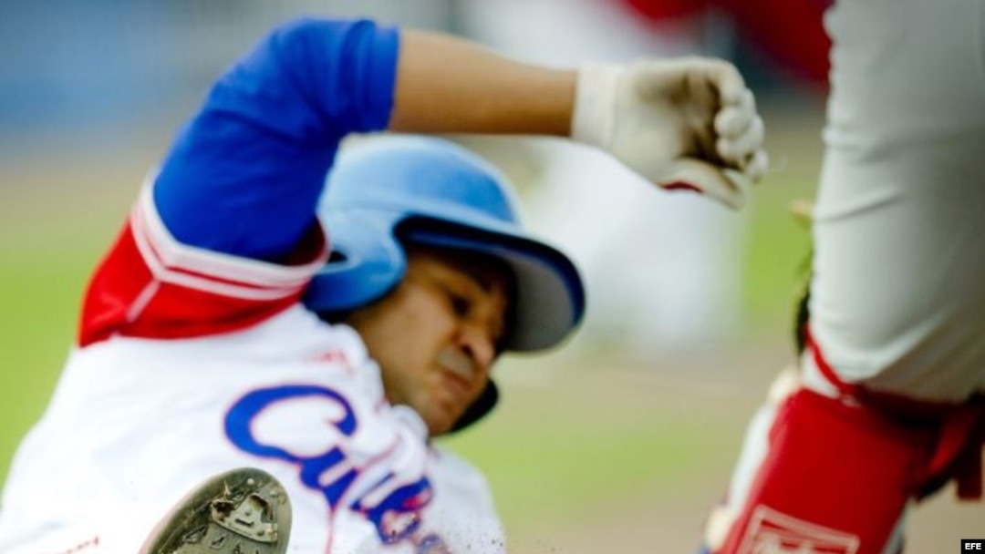 El pelotero cubano Frederich Cepeda juega actualmente en Japón.