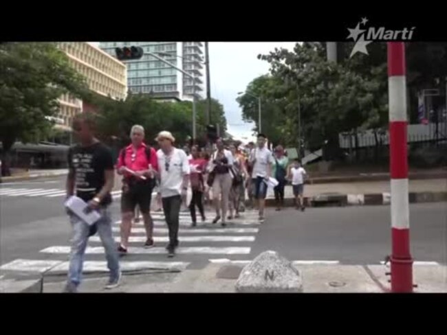 Gran besada en La Habana, así celebraron en Cuba el día del Orgullo Gay