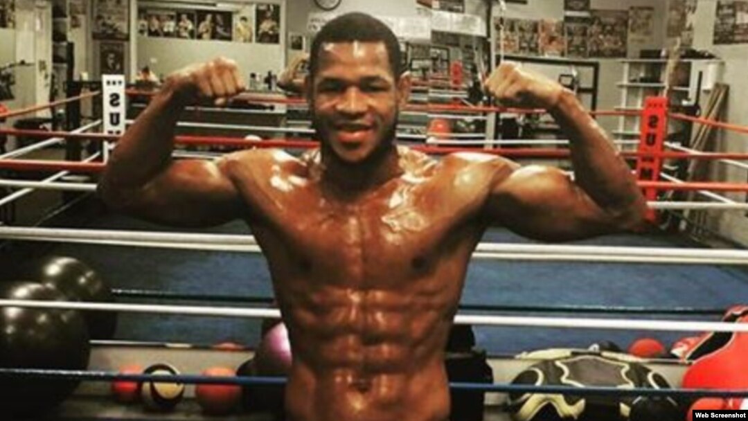 Sullivan Barrera, boxeador cubano.