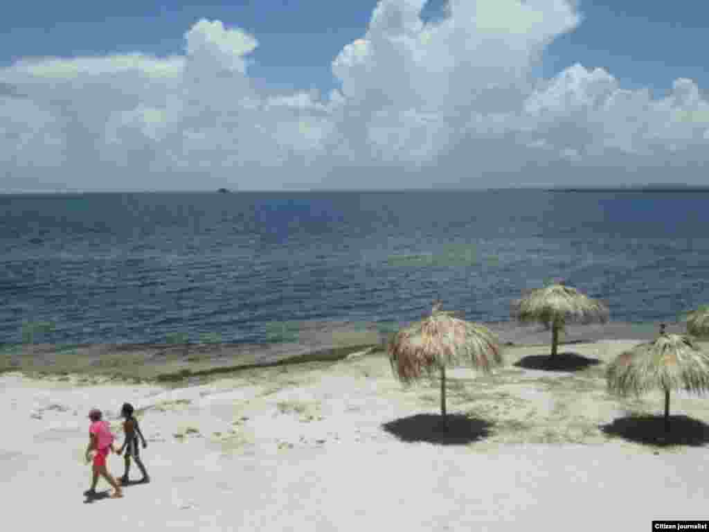 Reporta Cuba playa de Caibarién foto cristianosxcuba