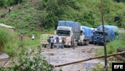 Caminos bloqueados por campesinos en el interior de Bolivia.