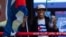 El púgil cubano Yordenis Ugás, con la bandera cubana. (Foto: Twitter)