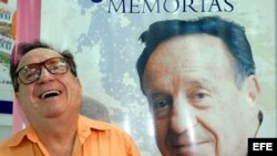 "Chespirito" durante la presentación de su libro autobiográfico "Sin Querer Queriendo" en una imagen de archivo.