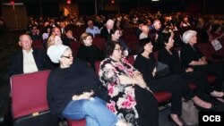 Vista del publico asistente a la presentación de "Cuba 60 años de dictadura Comunista" en el Teatro Manuel Artime de la Pequeña Habana, el sábado 12 de enero del 2019. Photo Roberto Koltun OCB Staff.