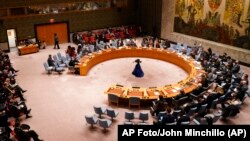 El Consejo de Seguridad de Naciones Unidas realiza una reunión sobre la invasión de Rusia a Ucrania, el viernes 25 de febrero de 2022, en la sede de la ONU. 