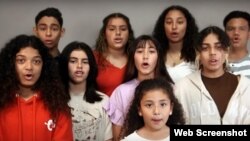 Niños de la Fundación Girasol, se unieron para enviar un emotivo mensaje en la campaña internacional Free The Children. (Captura de video/FDHC)