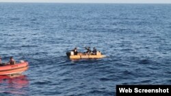 Imagen de reciente rescate de cubanos en el mar (Cortesía del US Coast Guard)