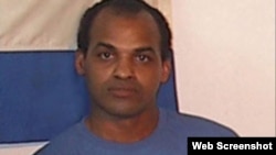 Orlando Zapata Tamayo fue encarcelado en marzo de 2003 tras las medidas represivas de la Primavera Negra contra los grupos de la oposición, murió en la cárcel el 23 de febrero de 2010 tras permanecer varias semanas en huelga de hambre.