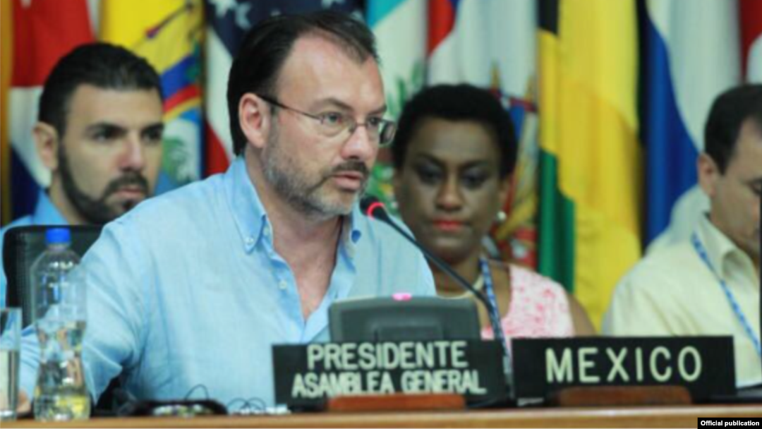 El Canciller de México, Luis Aldegaray, preside la 47 Asamblea General de la OEA.