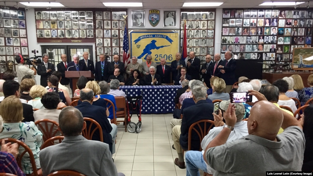 La Brigada 2506 presenta su nueva directiva en su sede de La Pequeña Habana. 