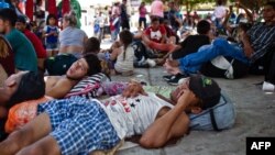 Migrantes centroamericanos llegan a Chiapas, México, en su camino a EEUU. 