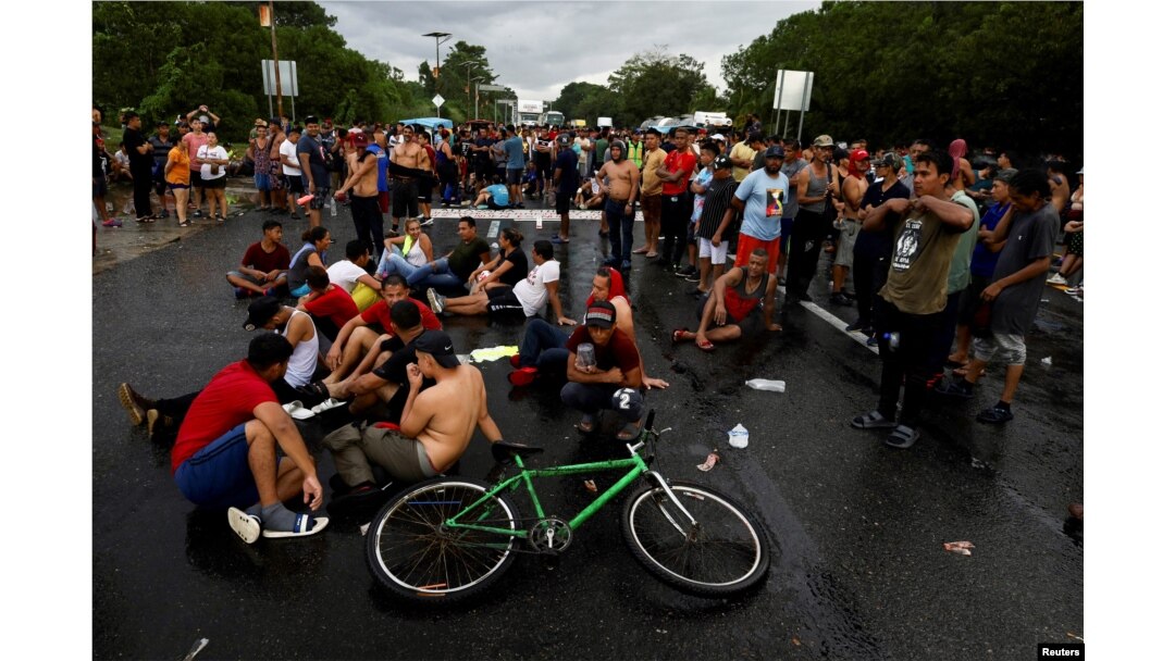 Gracias a Dios por esta caravana y su gente linda dice cubana