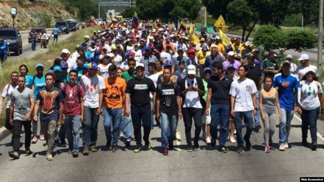 Marcha para protestar contra el Tribunal Supremo y para enfrentar el proceso constituyente.