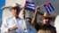 Miguel Díaz-Canel en una imagen de archivo junto a Raúl Castro