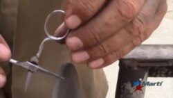 El oficio de amolador, una rareza en las calles de Holguín