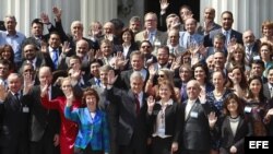 Los participantes en la sexta sesión plenaria de la Asamblea Parlamentaria Euro-Latinoamericana (Eurolat), en Santiago de Chile, previa a cumbre de CELAC. 
