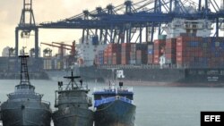La ampliación del canal de Panamá duplicará su capacidad para el año 2014 lo que hará crecer más su economía.