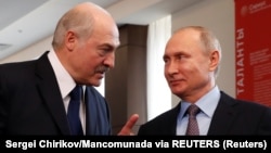 Vladimir Putin y Alexander Lukashenko