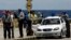 La policía controla el Malecón habanero. (Archivo)