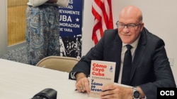 Presentacion del libro: Cómo cayó Cuba y cómo se levantará 