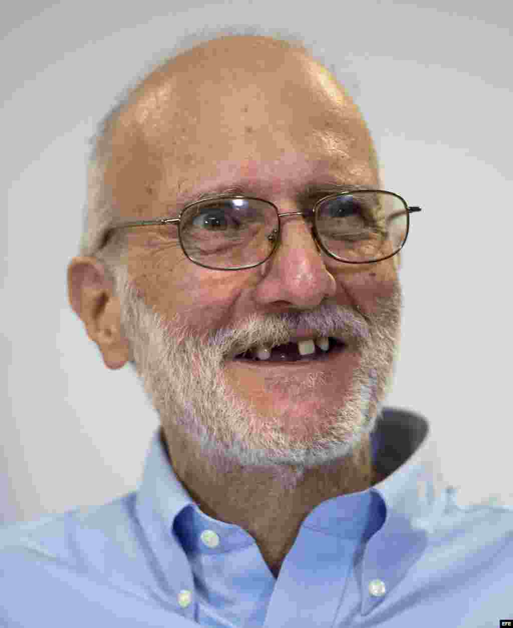 El contratista estadounidense Alan Gross habla en una rueda de prensa hoy, miércoles 17 de diciembre de 2014, en Washington DC (EE.UU.).