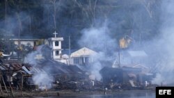 Localidad de Villarial, en la isla de Samar, Filipinas, tras la crecida de un río, a consecuencia del tifón Hagupithoy. 