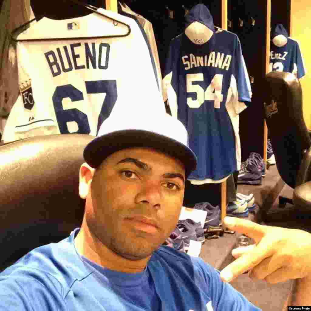 Francisley Bueno, lanzador zurdo de los Omaha Storms Chasers, filial del equipo Kansas City.