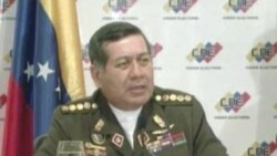 Chávez y Capriles batallan por cautivar voto de indecisos