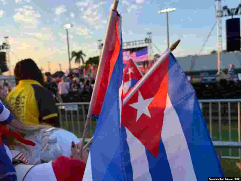 Cubanos acudieron en masa al evento Free Cuba, celebrado el 24 de marzo de 2026 en la ciudad de Hialeah.