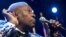 B.B. King durante un concierto en la 43 edición del Festival de Jazz de Montreux en Suiza.