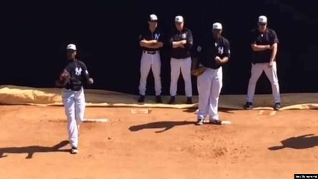 Aroldis Chapman (i).