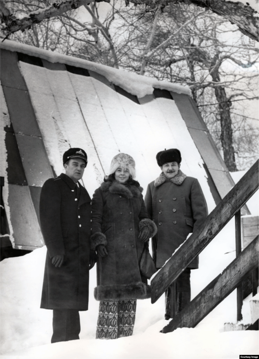 En la Kamchatka, junto a su esposa Vilma Espín.