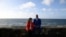 Jonathan Jackson (D-IL) y Pramila Jayapal (D-WA), posan en Malecón de La Habana el 4 de abril de 2026. 
