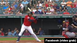 Los canadienses Bo Naylor, de los Guardianes de Cleveland, junto a su hermano Josh, primera base de los Diamondbacks de Arizona, integran el team Canadá que enfrentará a Cuba en el Clásico Mundial. 