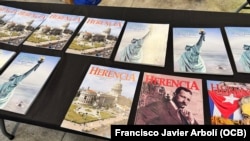 Muestras de algunas publicaciones de la revista "Herencia" de la organización no lucrativa Herencia Cultural Cubana.