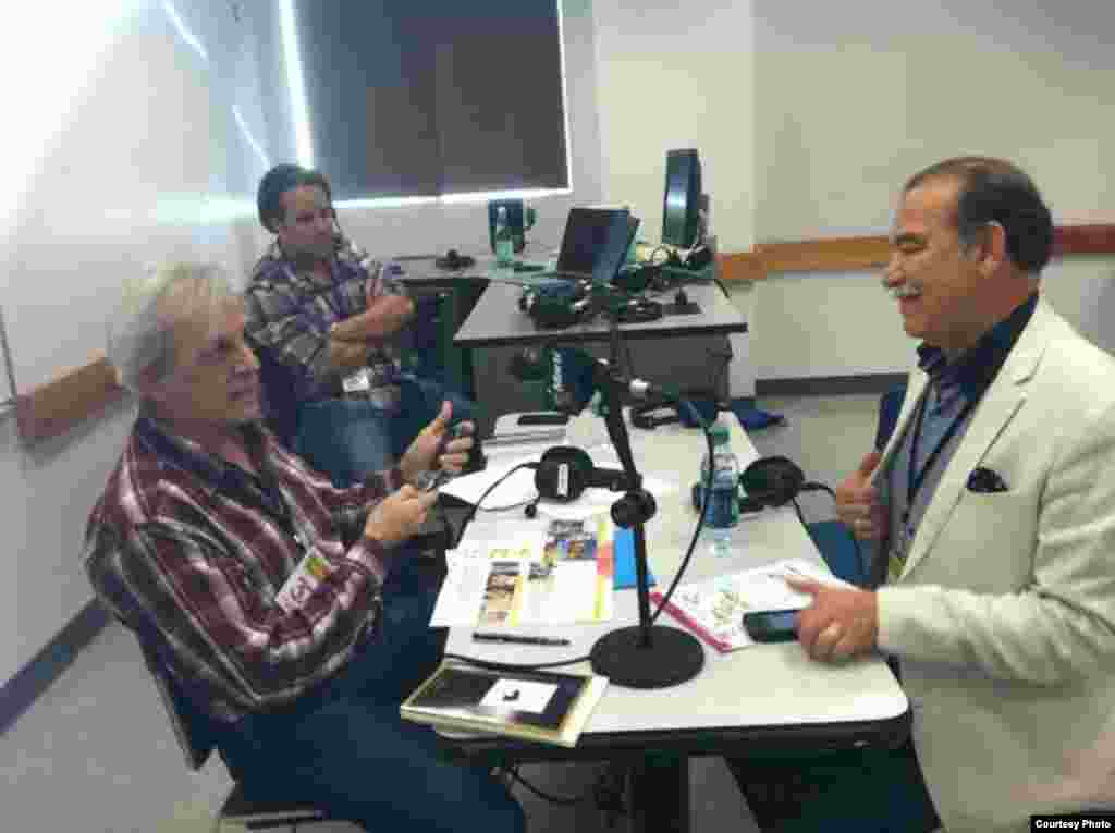 González Esteva con el periodista colombiano Enrique Cordoba