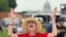 Estadounidenses se reúnen en el National Mall, en Washington D.C. en un Jubileo Nacional de Oración por el 250 Aniversario de la Independencia de EEUU.