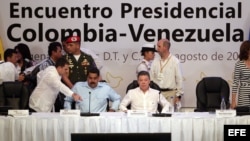 SANTOS RECIBE A MADURO CON LA ATENCIÓN PUESTA EN EL CONTRABANDO FRONTERIZO