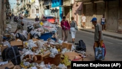 Un basurero en la capital cubana fotografiado el 24 de septiembre de 2024. (Foto AP/Ramón Espinosa)