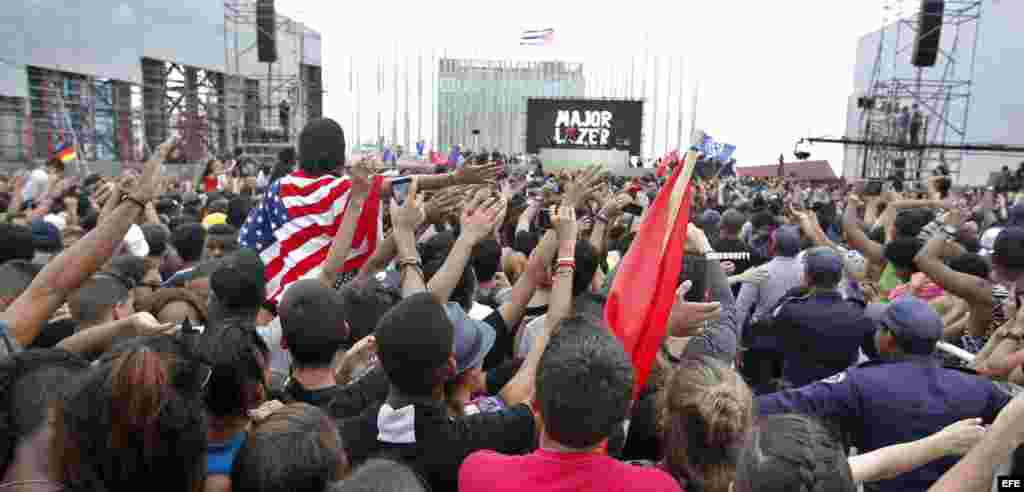 El mejor momento del concierto de Major Lazer fue cuando sonaron en el malecón éxitos como &quot;Lean On&quot; y &quot;Where Are Ü Now&quot;.