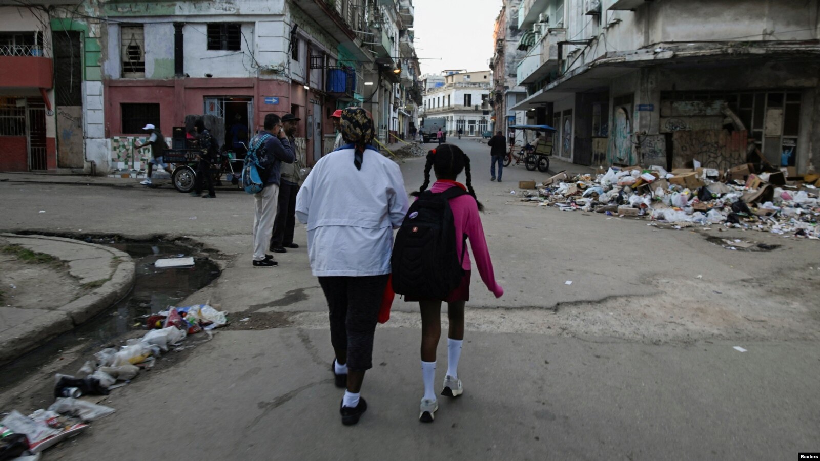 Escasez de alimentos, apagones y falta de recursos complican el regreso a clases en Cuba (VIDEO)